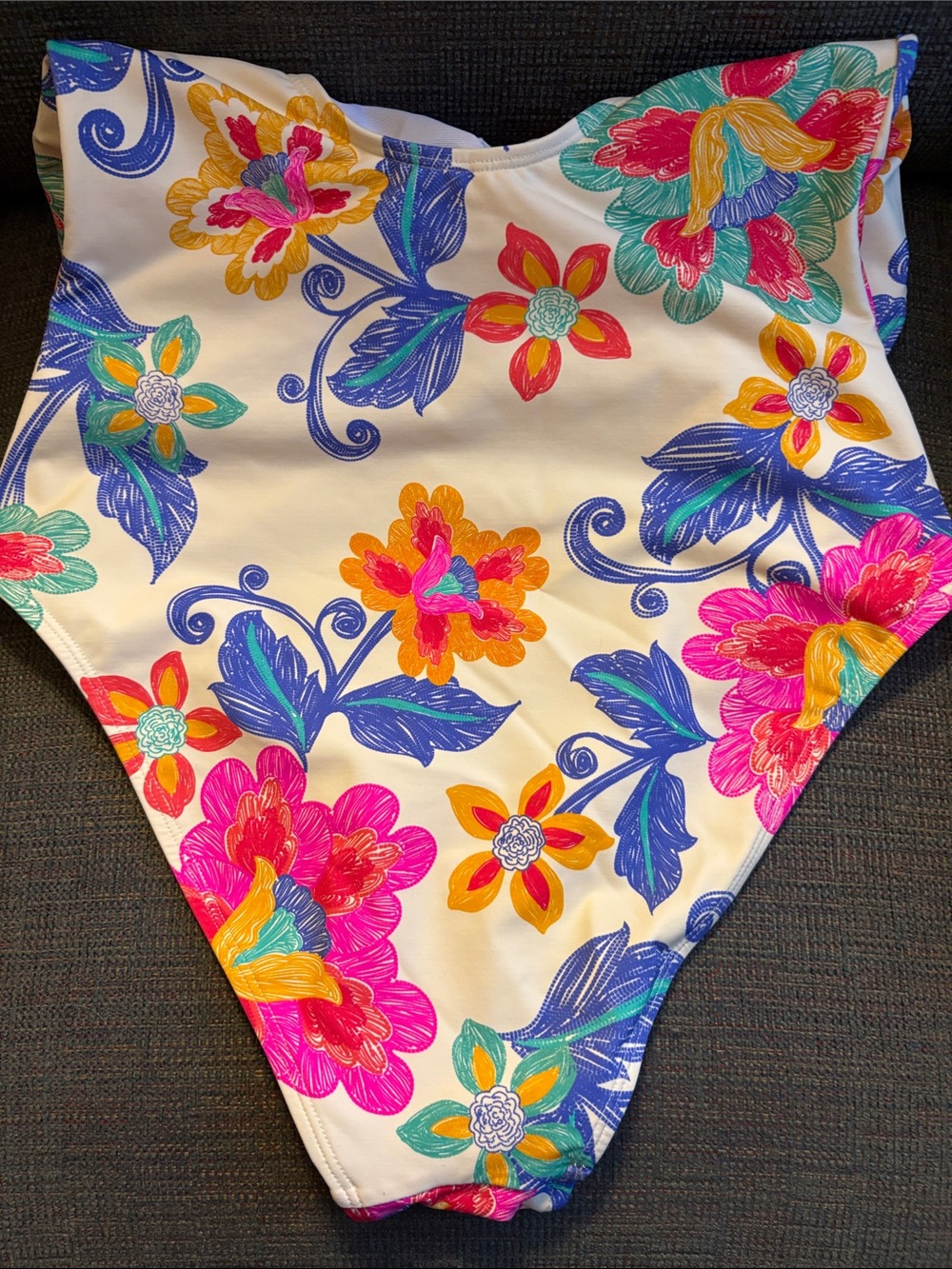 Cupshe White One-Piece Swimsuit with Multicolor Floral Print w/slim & sculpt -M - Picture 4 of 7